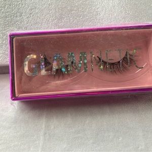 Glamnetic NEW. VENUS magnetic eyelashes